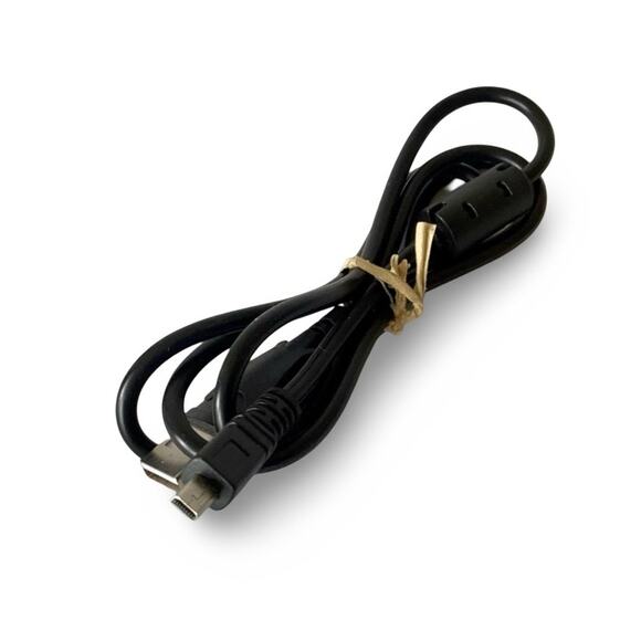 Nikon D3200 DSLR Camera + Extras - Picture 9 of 16